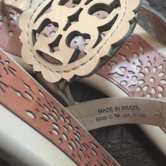 NEW Tory Burch Miller Scallop Sandals - Picture 7 of 8